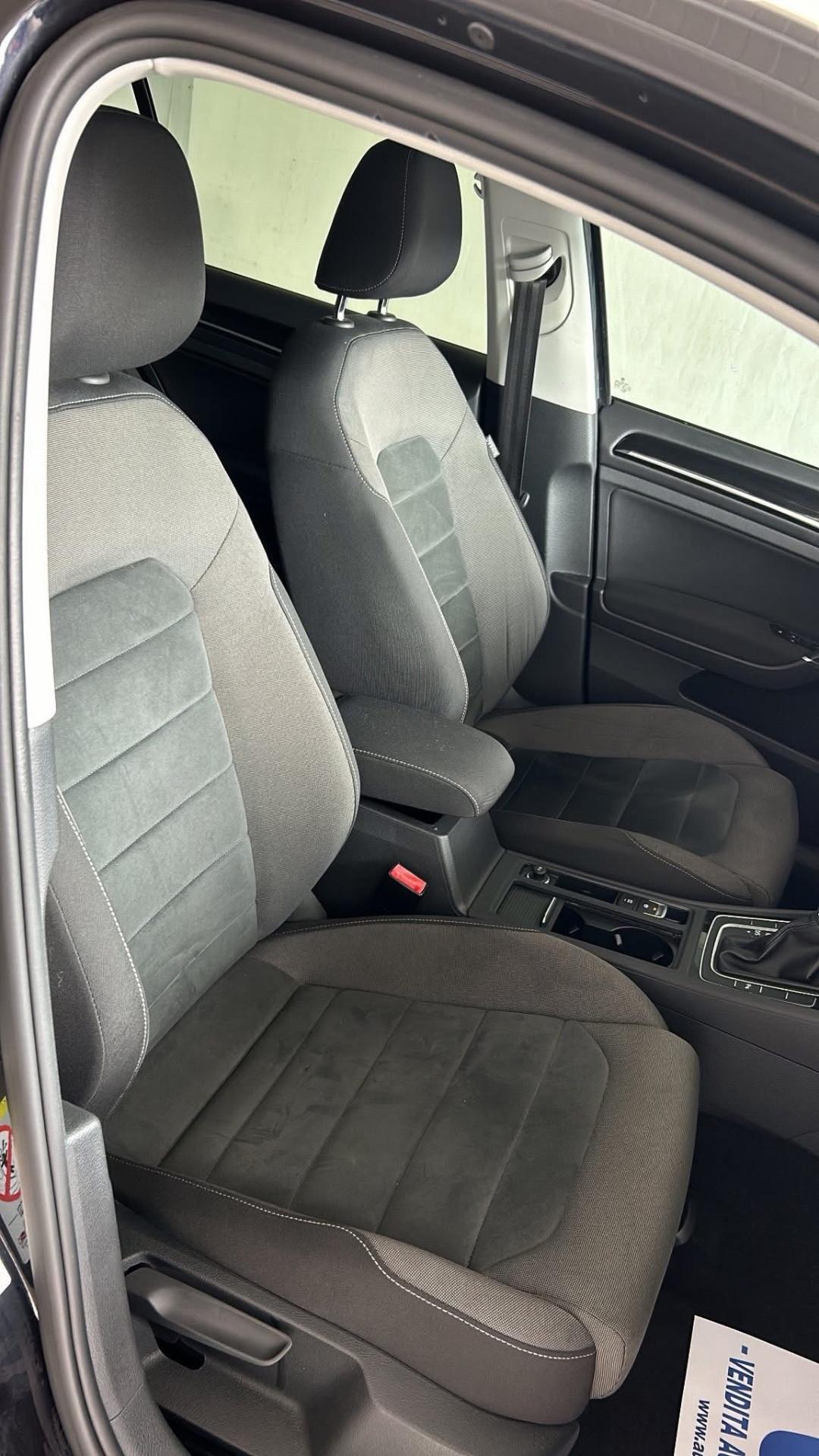 Volkswagen Golf 7.5 R 1.6 TDI 116cv DSG Executive BlueMotion Technology 2018