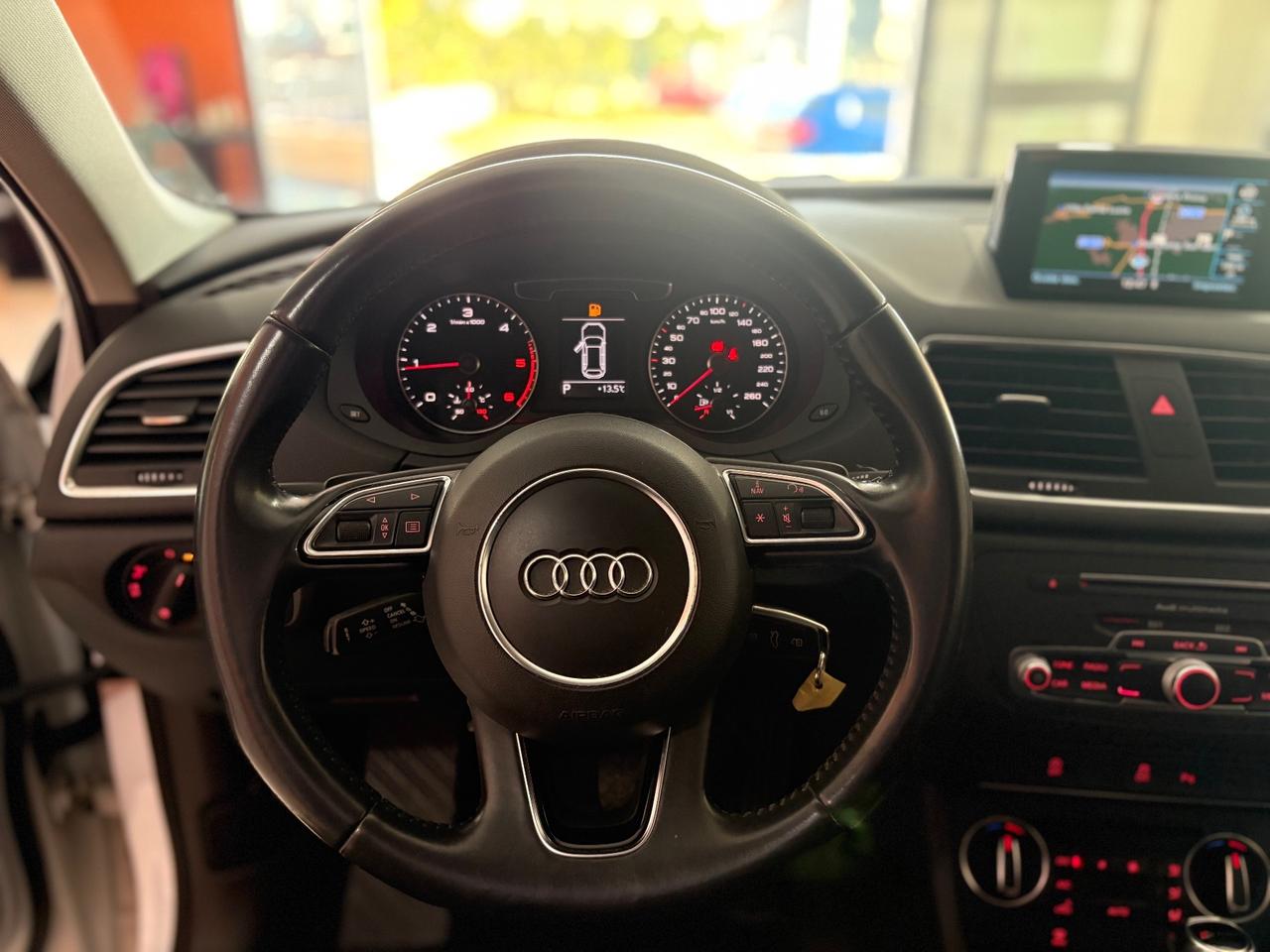 Audi Q3 2.0 TDI 120 CV Sport permuta e finanziamenti