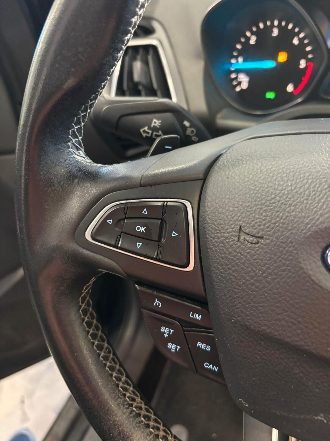 Ford Kuga 2.0 TDCI 150 CV S&S 4WD Powershift ST-Line Tetto Apribile