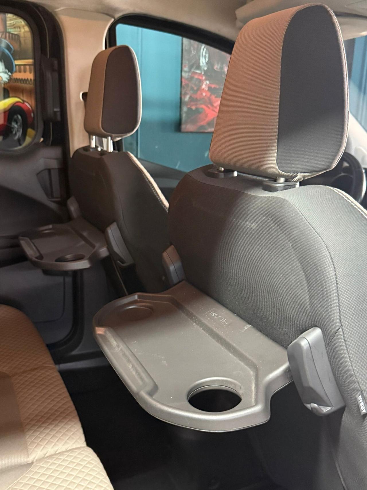 TOURNEO COURIER 5POSTI DISTRIBUZIONE NUOVA