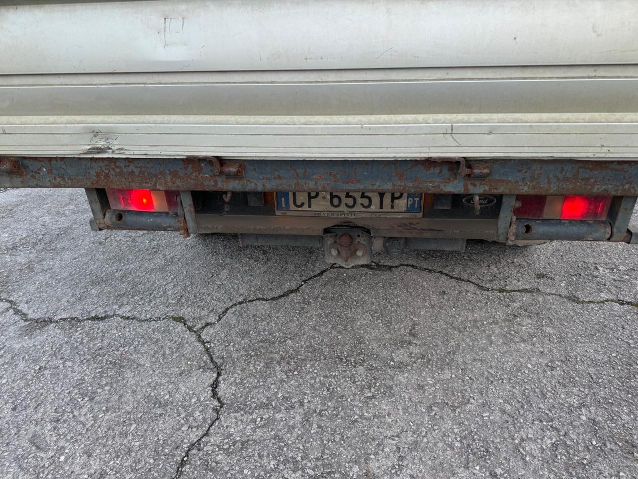 Ford Transit cassone fisso