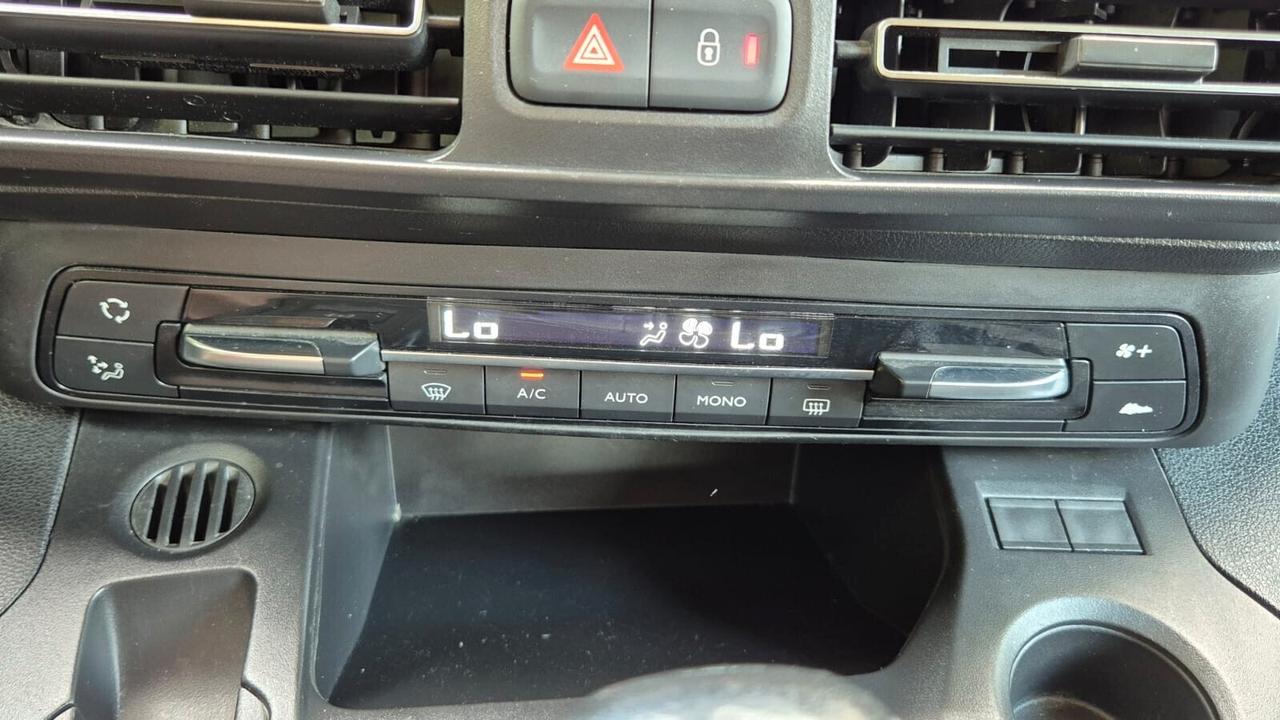 Toyota Proace City Verso 1.2 110 CV S&S Short D Executive 2021 PERFETTA leggi testo