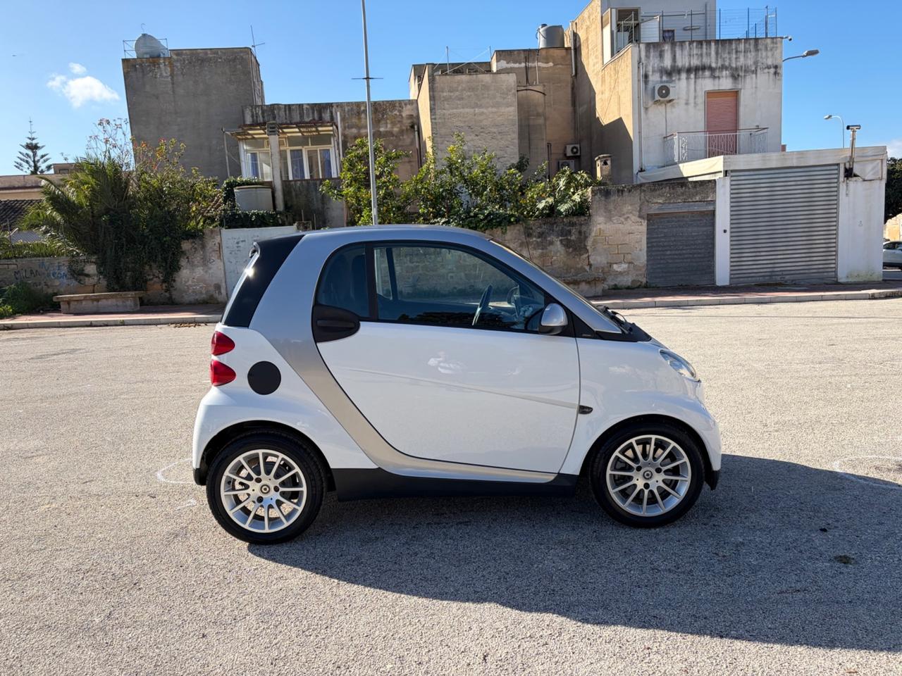 Smart ForTwo 1000 52 kW MHD coupé passion
