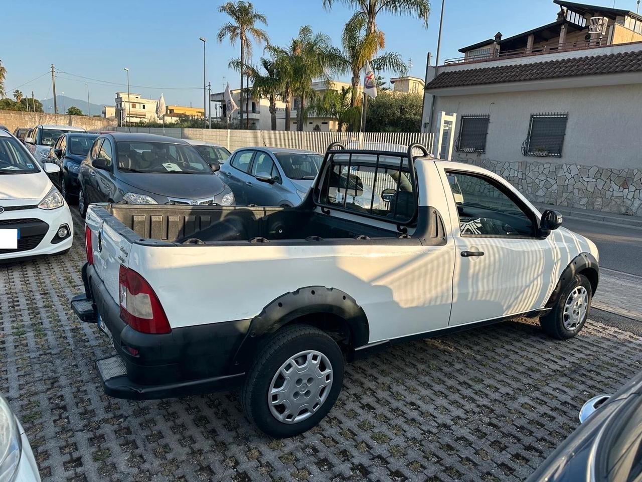 Fiat Strada 1.3 MJT 95CV Pick-up Working-11/2012