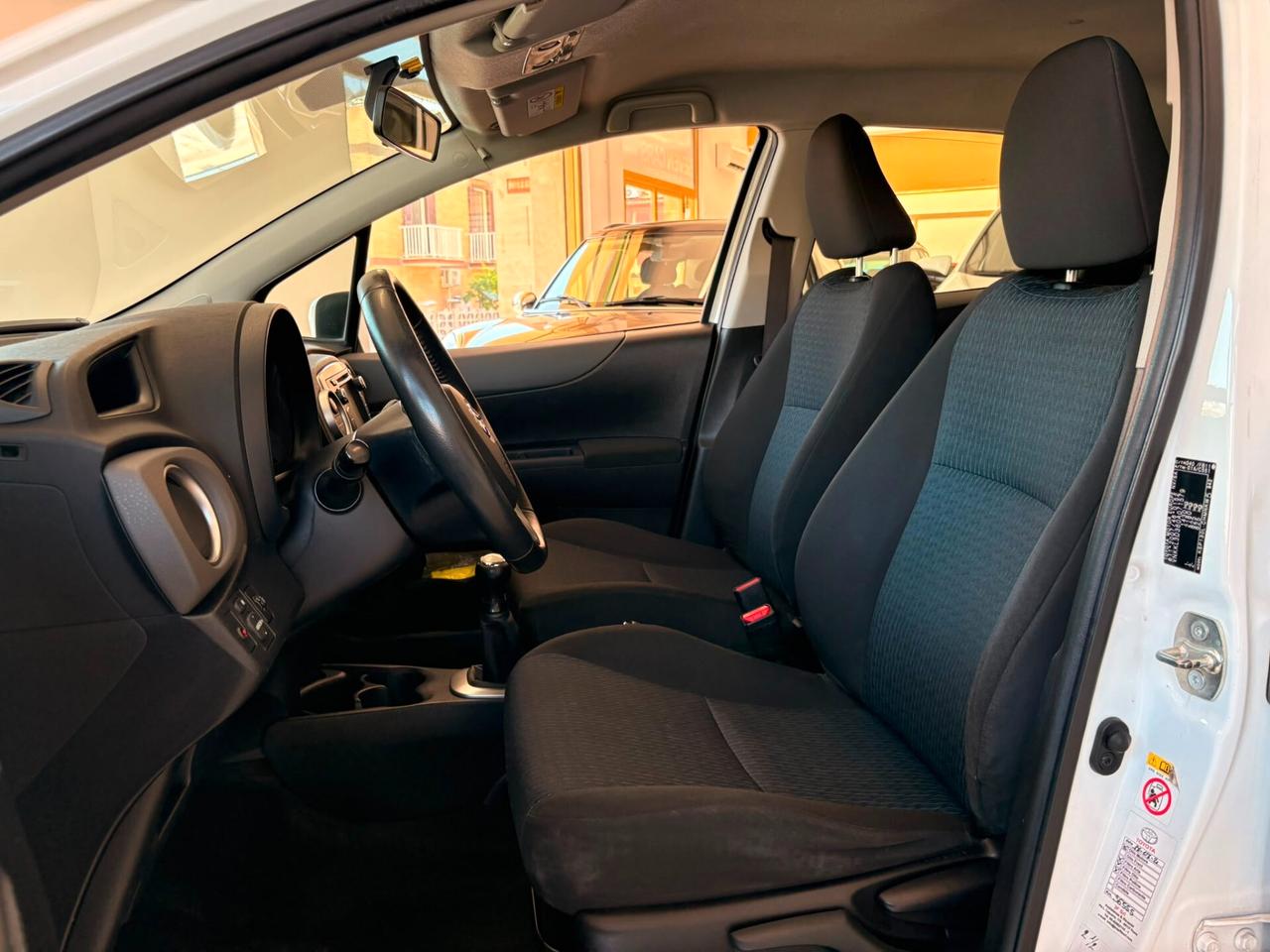 Toyota Yaris 1.0 5 porte Active