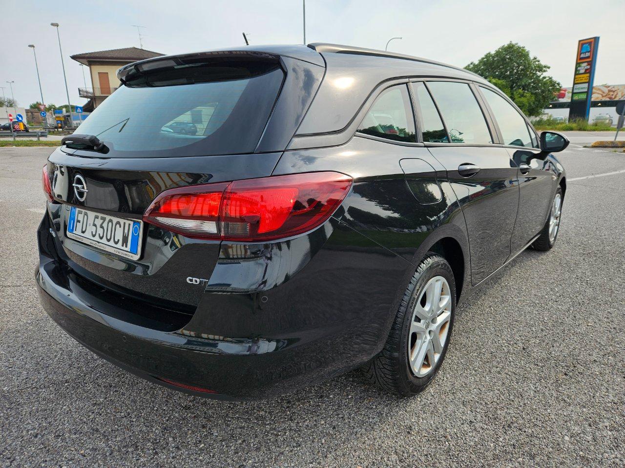 Opel Astra Sports Tourer 1.6 cdti Business Premium s&s 110cv