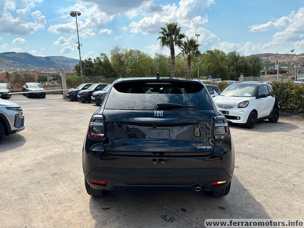 Fiat 600 Hybrid 110 CV DCT MHEV La Prima
