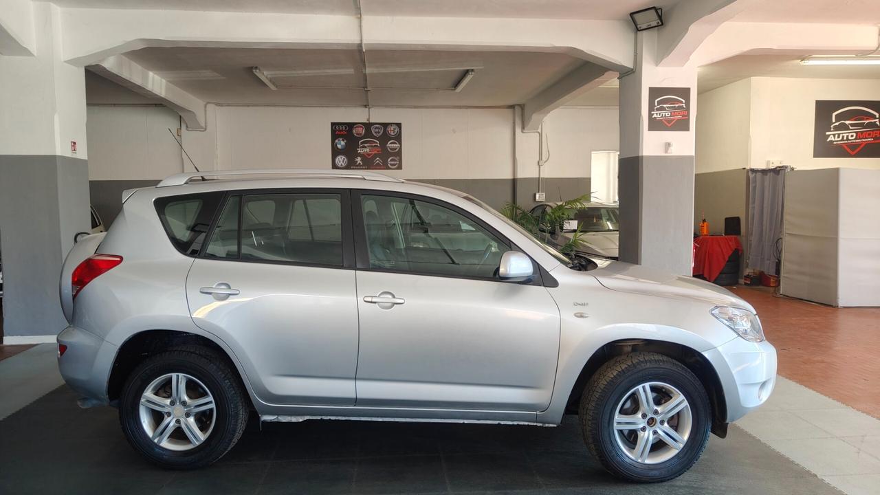 Toyota RAV 4 RAV4 2.2 D-4D 136 CV Luxury