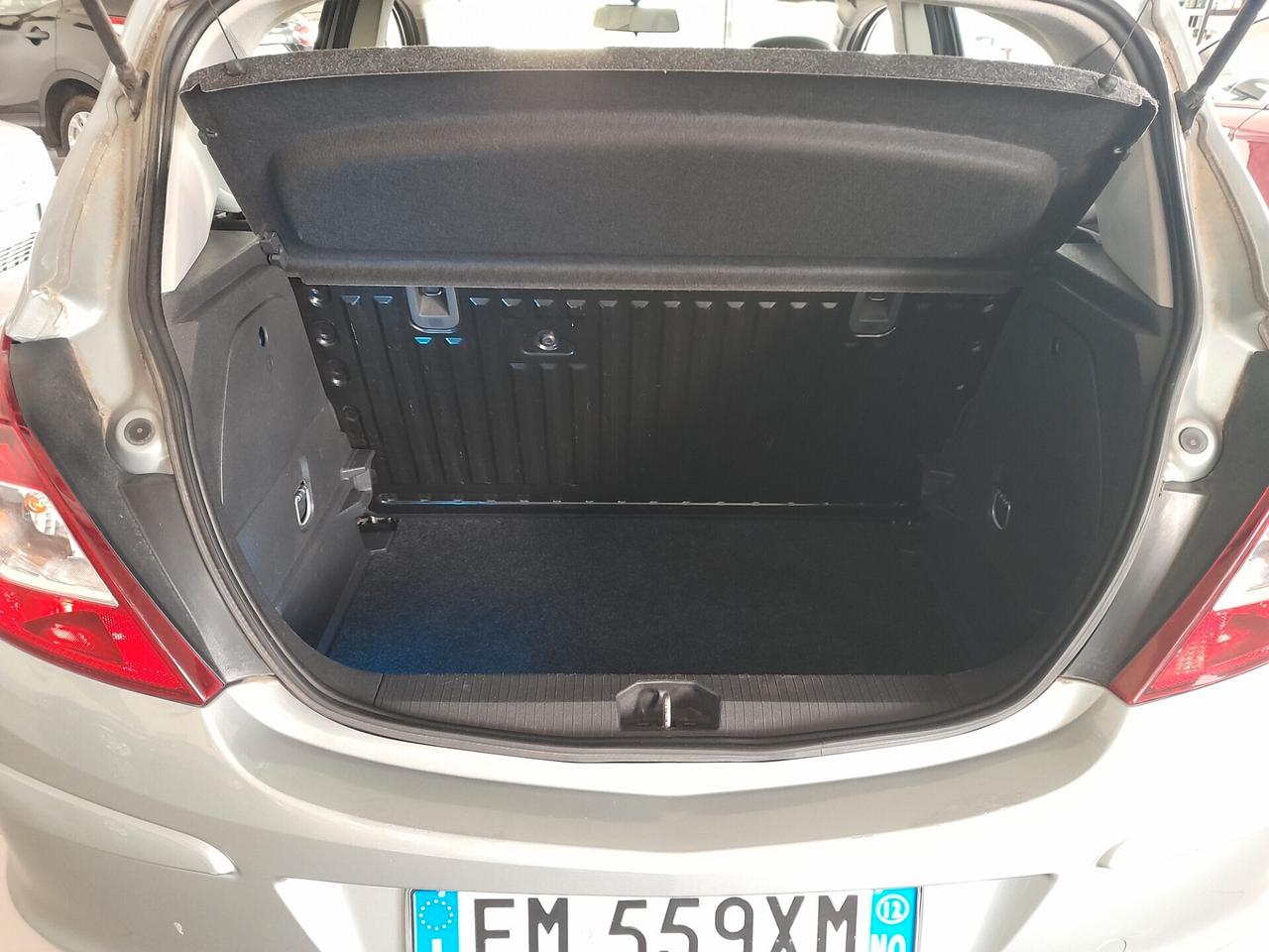 Opel Corsa 1.2 5 porte Cosmo