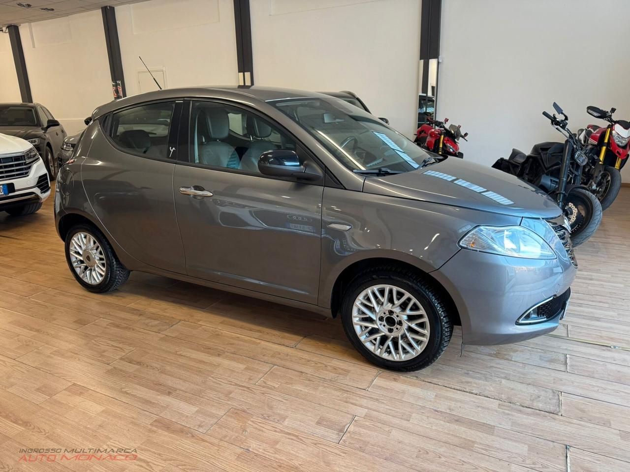 Lancia Ypsilon 1.3 MJT 95CV Platinum 2015