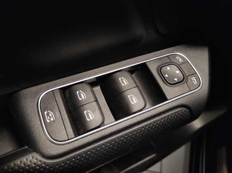 Mercedes-Benz GLA (H247) - GLA 250 Automatic Sport