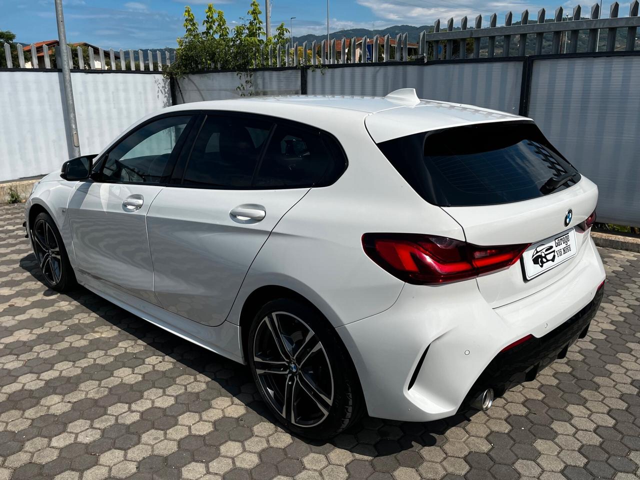 Bmw 116 116d 5p. Msport