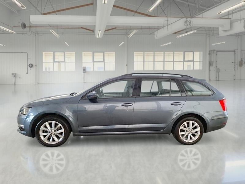 SKODA OCTAVIA WAGON 2.0 TDI EXECUTIVE DSG