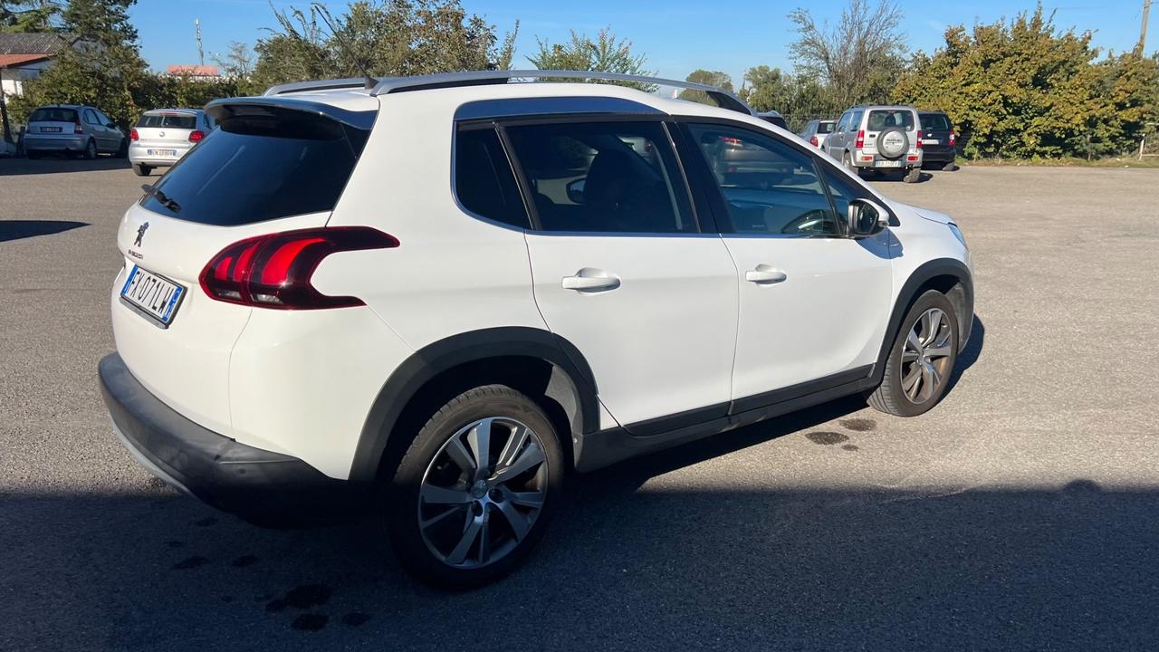 Peugeot 2008 BlueHDi 100 S&S Allure