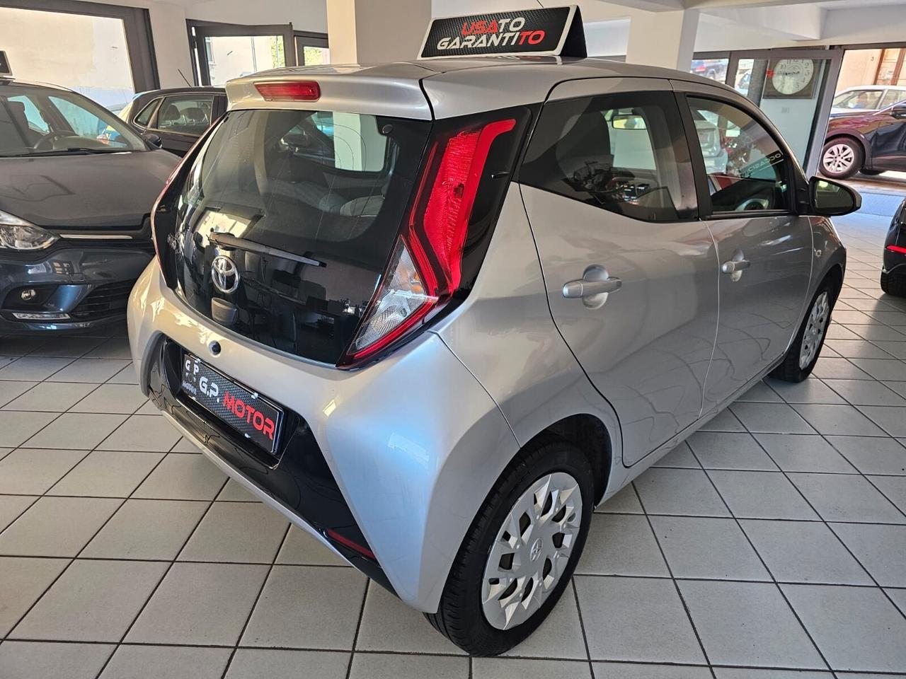 Toyota Aygo 1.0 VVT-i 72 CV 5 porte x-clusiv MMT