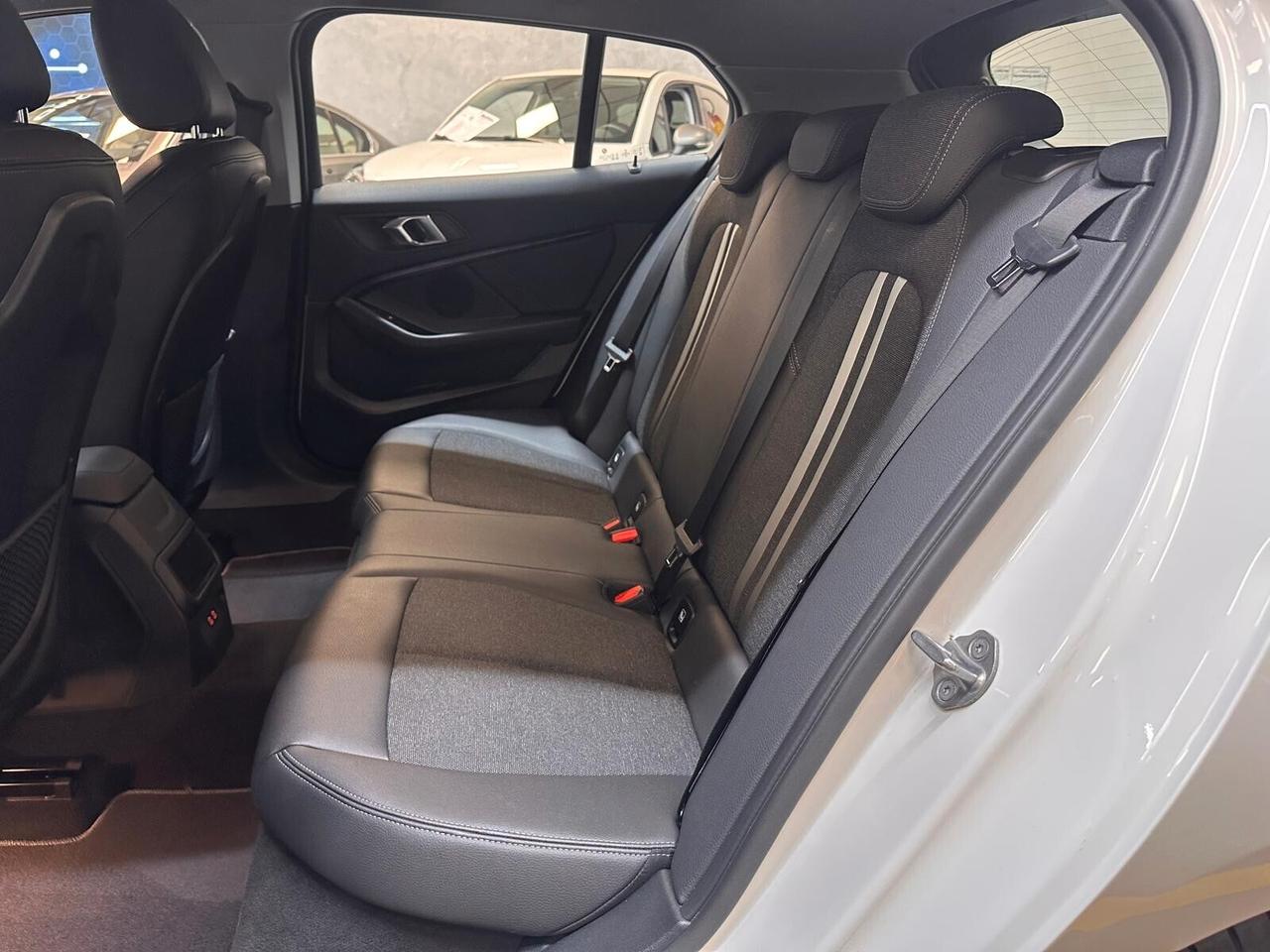 BMW 116 d Sport auto * 71.000 KM * TAGLIANDI CERTIFICATI * IVA ESPOSTA *