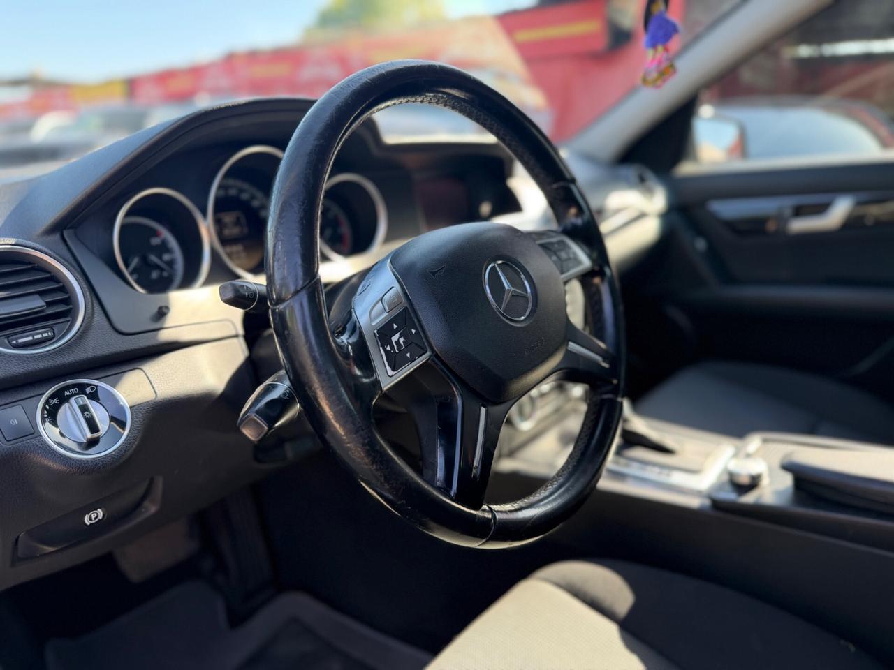 Mercedes-benz C 220 CDI BlueEFFICIENCY Elegance