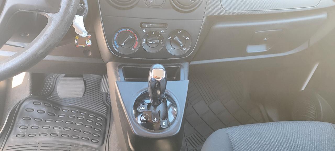 Fiat Qubo 1.3 MJT 95 CV Lounge automatico