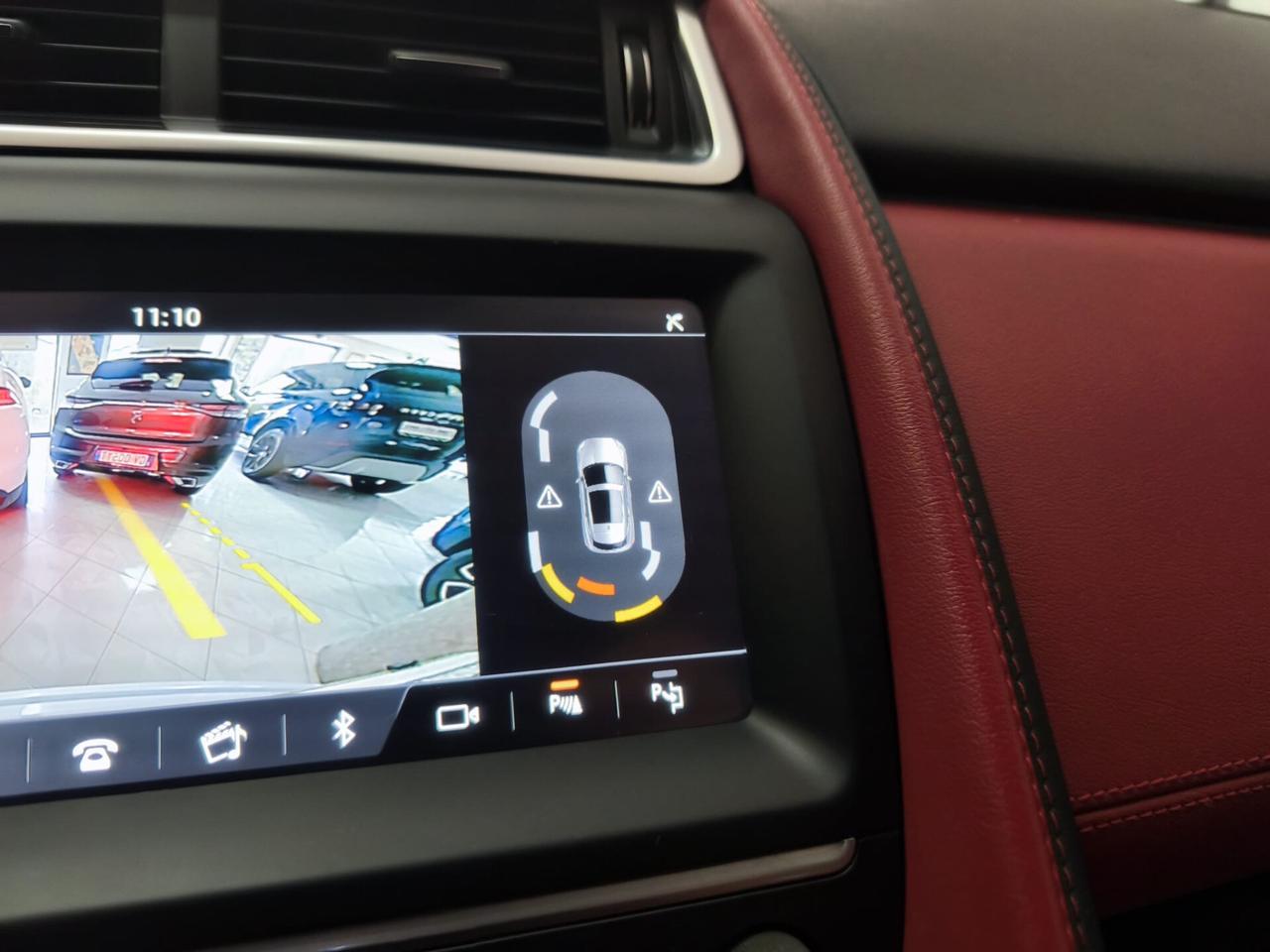 Jaguar E-Pace 2.0D 240 CV AWD aut. R-Dynamic HSE