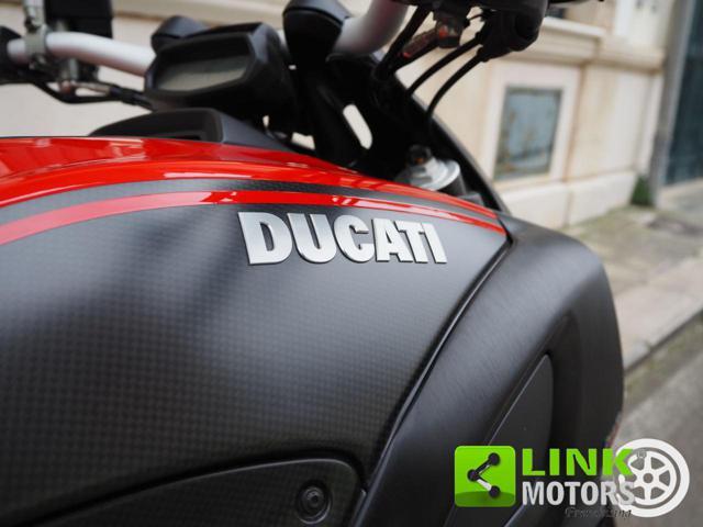 DUCATI Diavel Red Carbon
