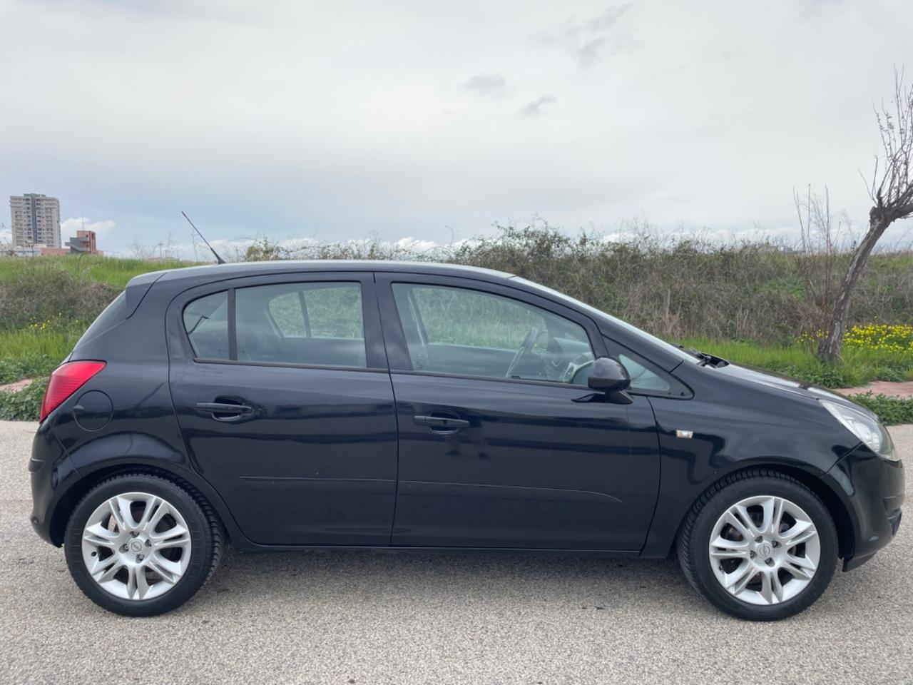 Opel Corsa 1.0 60 CV 12V 5 porte Enjoy