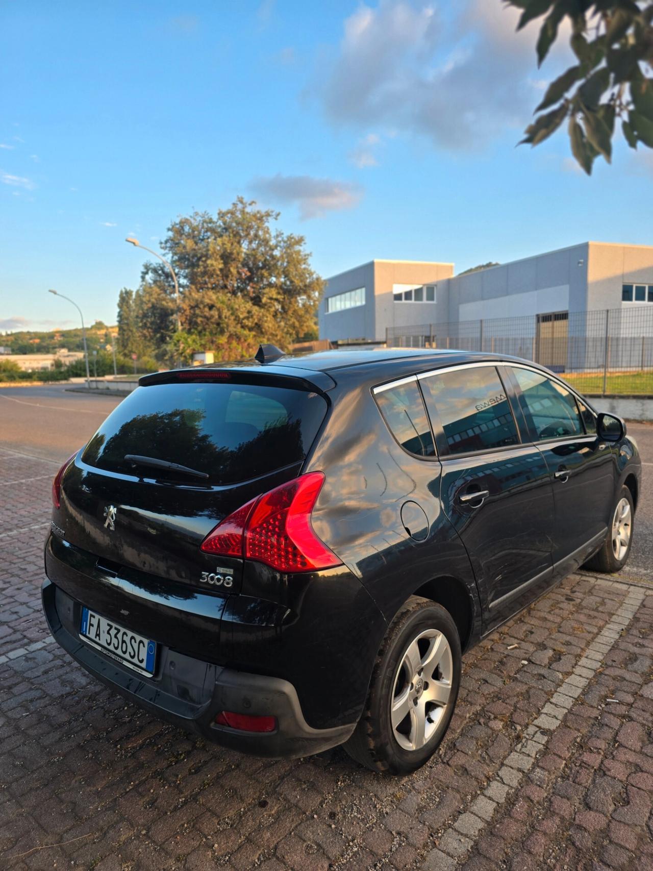 Peugeot 3008 1.6 HDi 110CV CAMBIO ROBOTIZZATO Perfetta