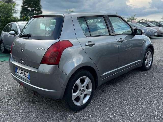 Suzuki Swift Swift 5p 1.3 16v GLX