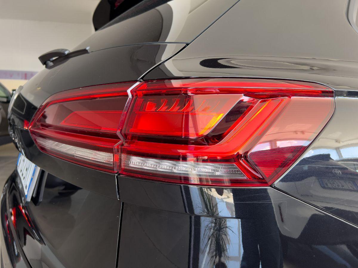 VOLKSWAGEN - Touareg - 3.0 TDI Black Style