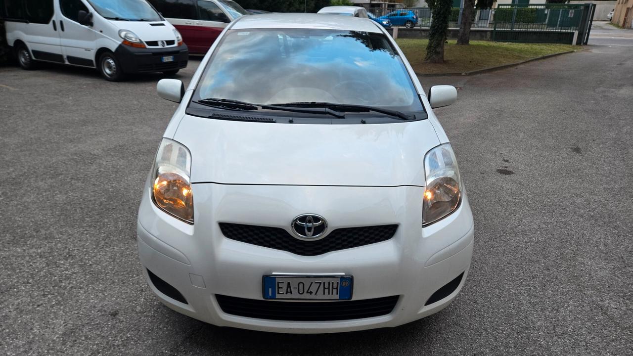 Toyota Yaris 1.3 5 porte Sol