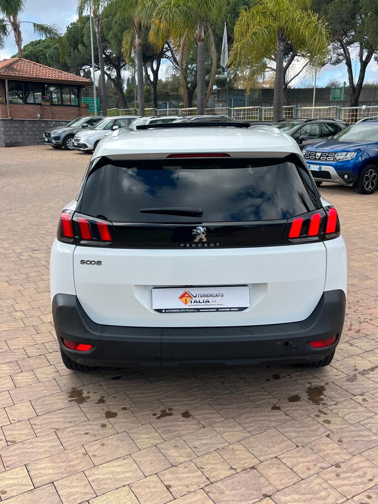 Peugeot 5008 BlueHDi 120 S&S Business