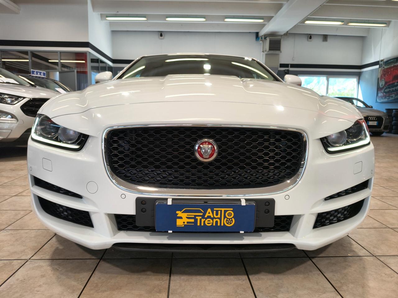Jaguar XE 2.0 D Turbo 180CV aut. Portfolio