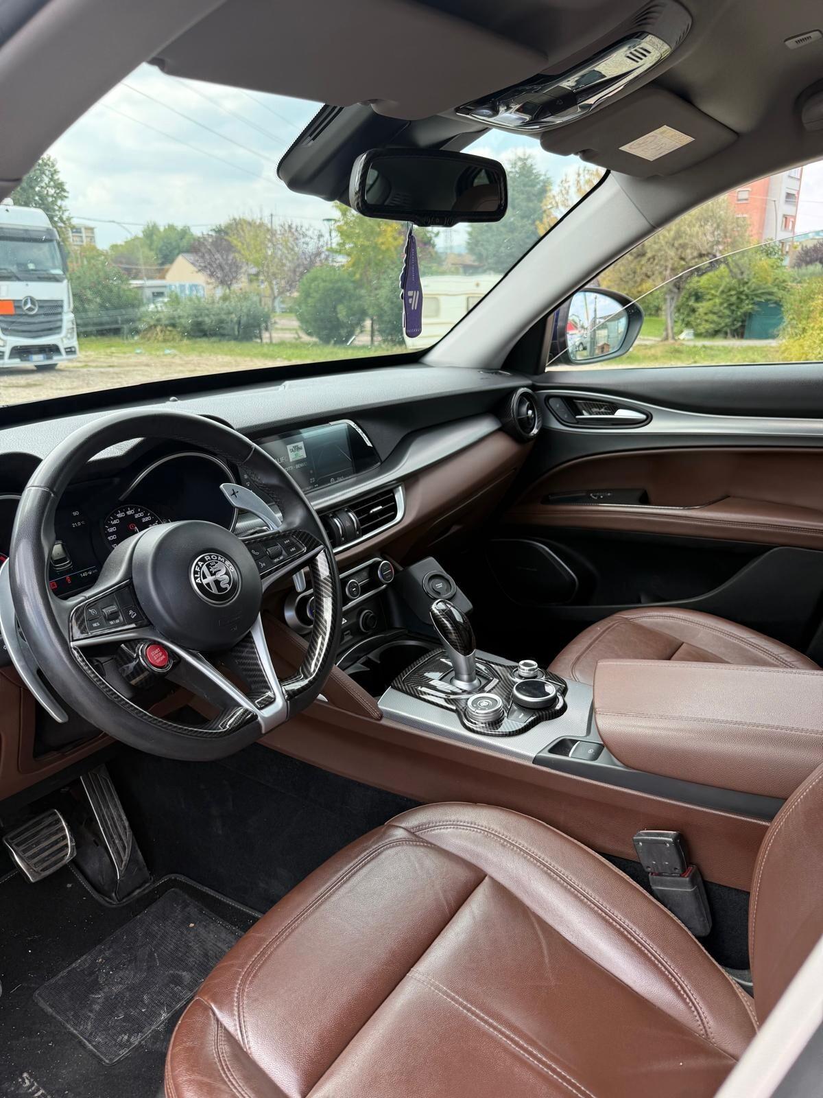 Alfa Romeo Stelvio 2.2 Turbodiesel 180 CV Super