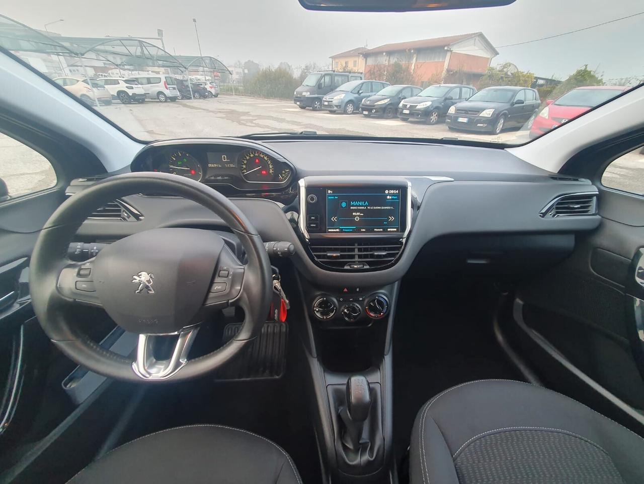 Peugeot 208 PureTech 82 5 porte Allure