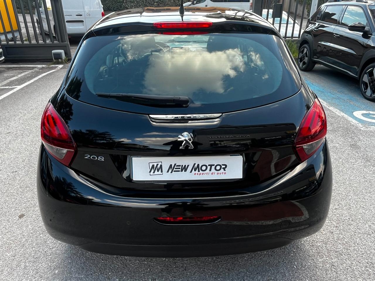 Peugeot 208 BlueHDi 100 S&S 5 porte Allure