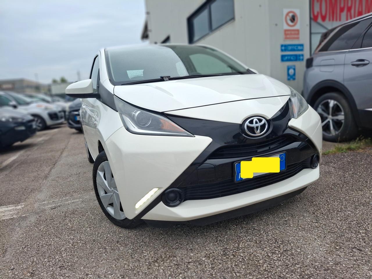 Toyota Aygo 1.0 , 5 porte , AUTOMATICA