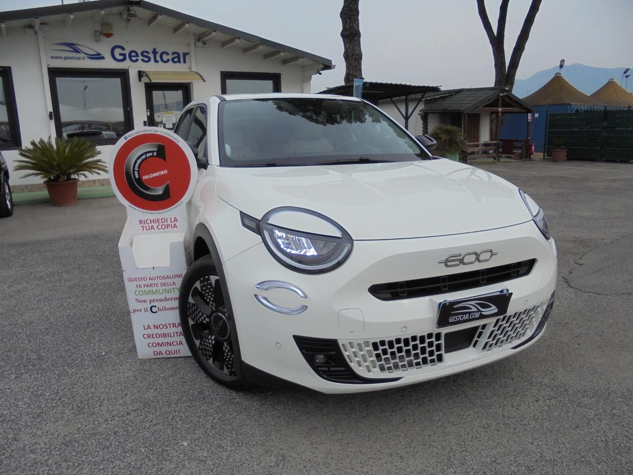 Fiat 600 Hybrid 110 CV DCT MHEV La Prima