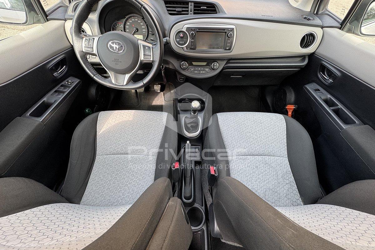 TOYOTA Yaris 1.3 5 porte Lounge