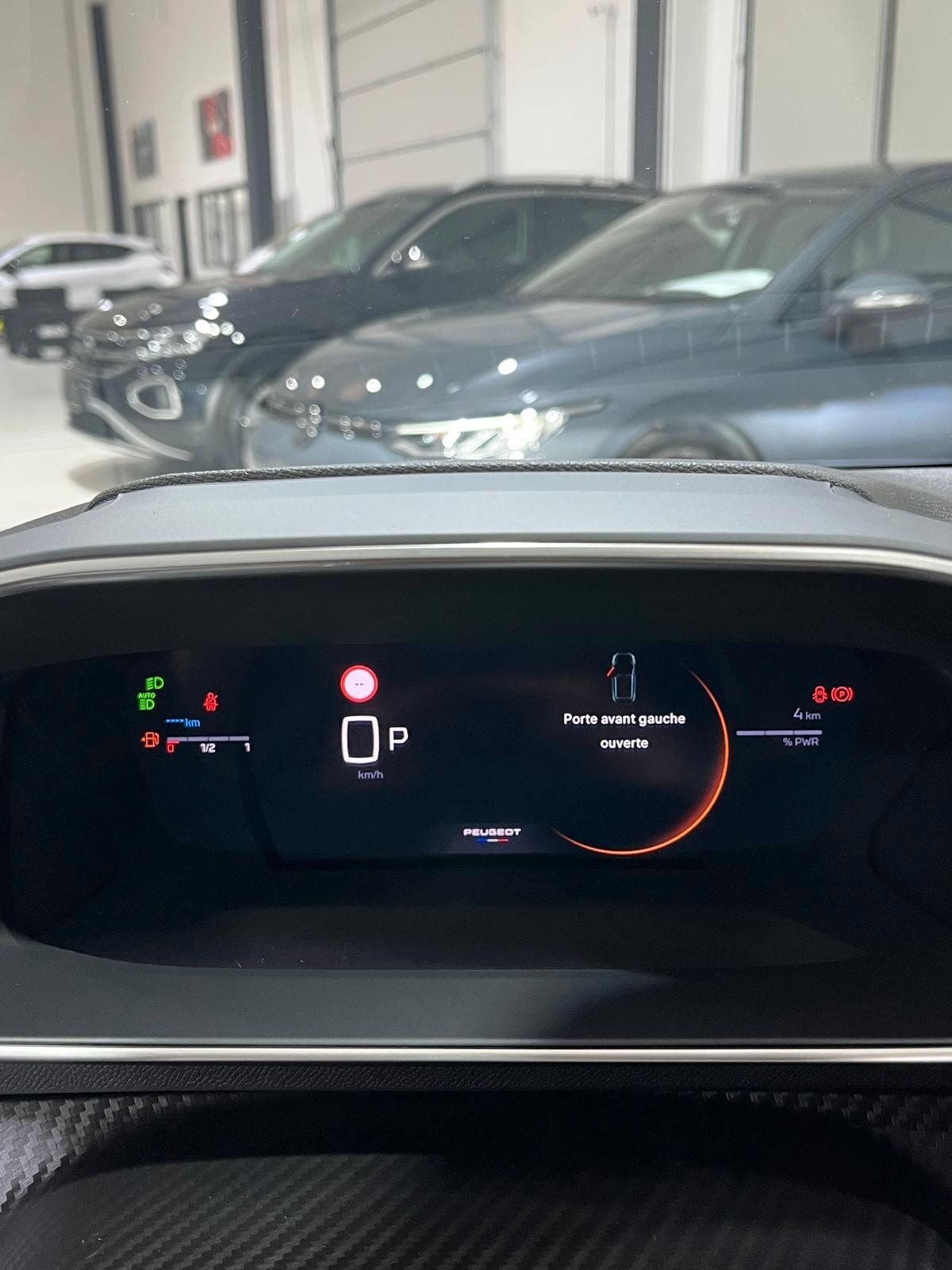 Peugeot 208 Hybrid 110 e-DCS6 GT