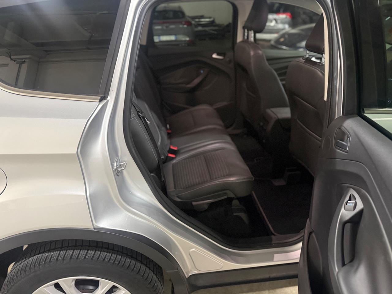 Ford Kuga 1.5 TDCI 120 CV S&S 2WD Titanium