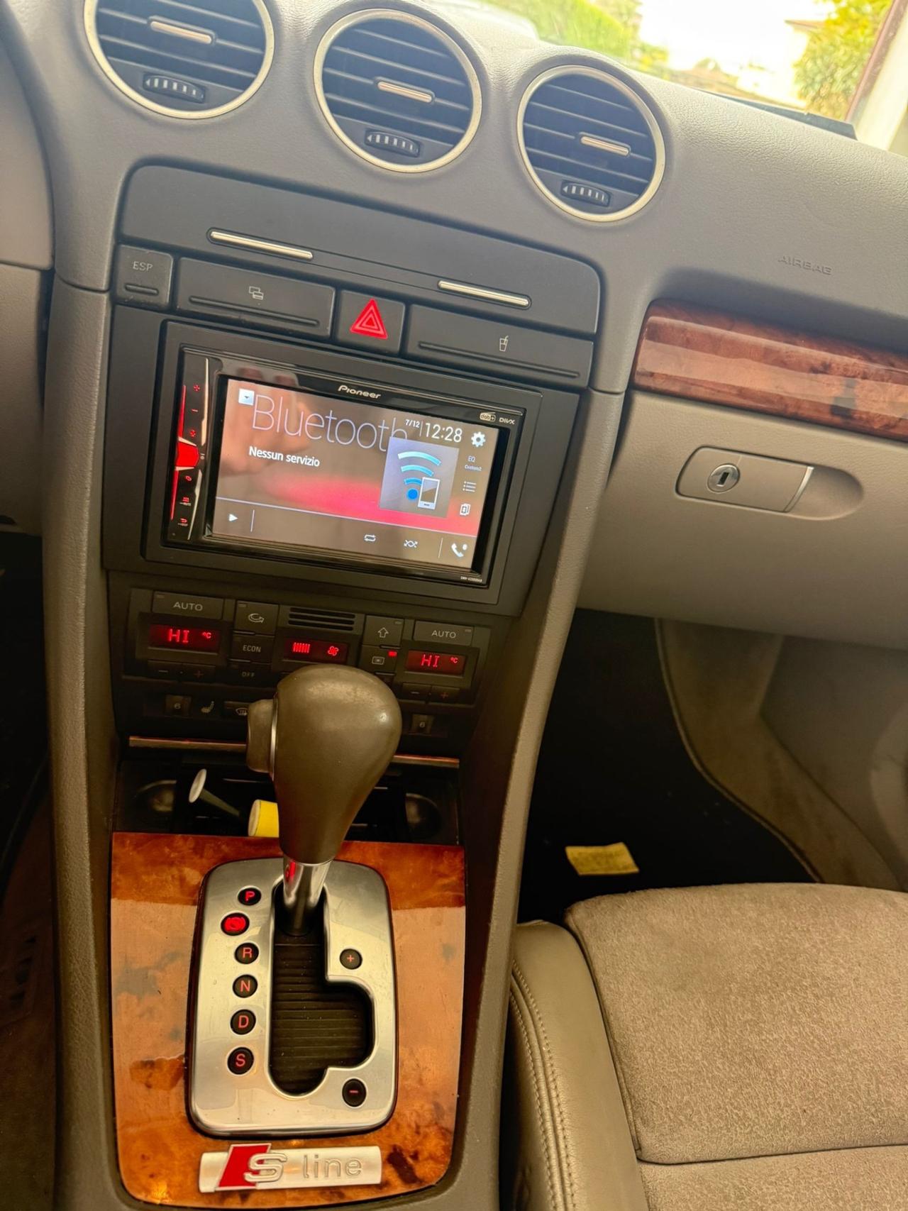 Audi A4 Cabriolet 2.5 V6 TDI cat