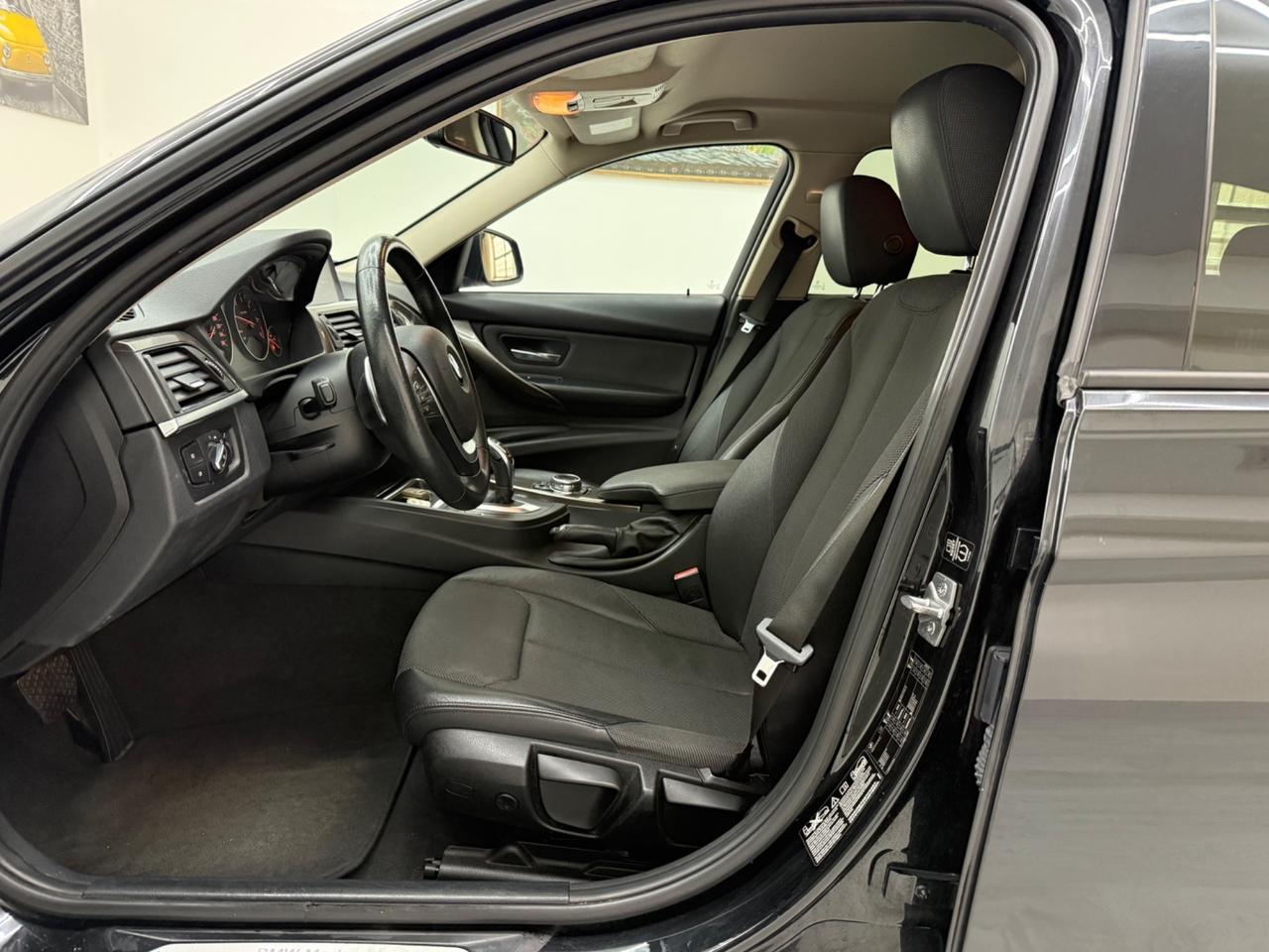 Bmw 320 320d xDrive Touring Luxury