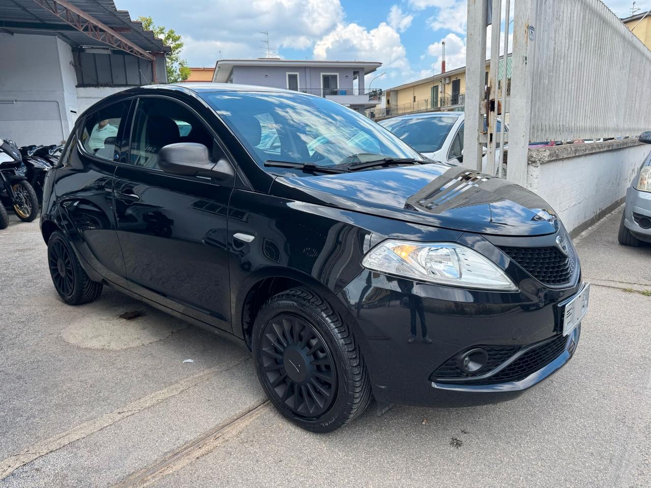 LANCIA YPSILON 1.2 69 CV ELEFANTINO BLU 2020