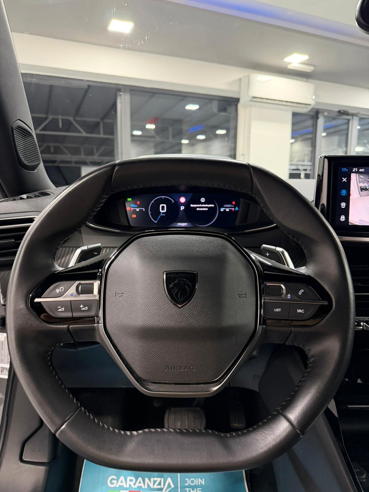 Peugeot 2008 BlueHDi 130 S&S EAT8 Allure