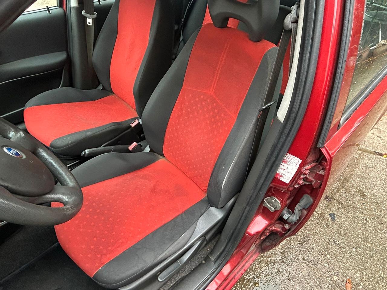 Fiat Punto 5p 1.2 natural power - ANCHE PER NEOPATENTATI