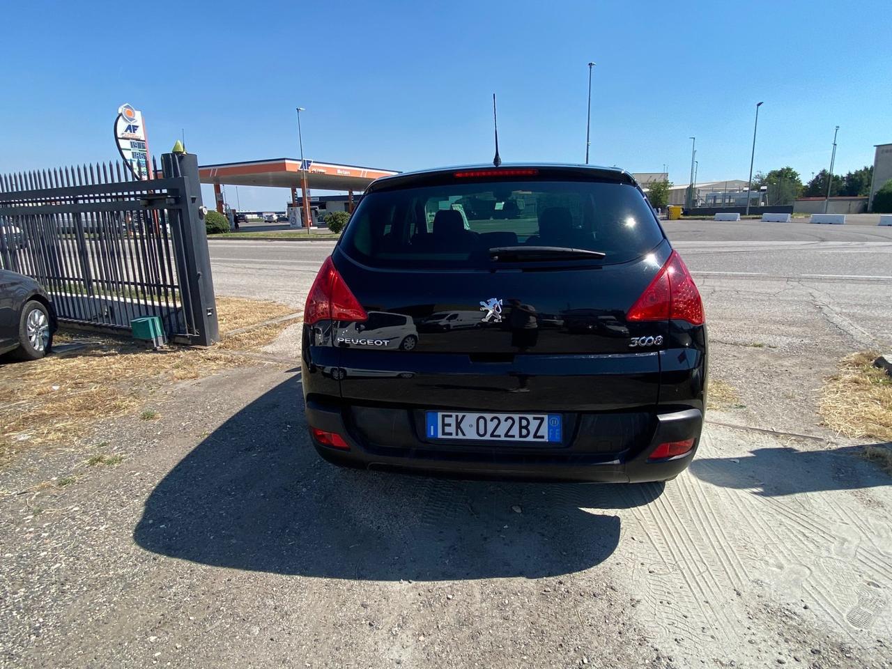 Peugeot 3008 1.6 HDi 115CV Business