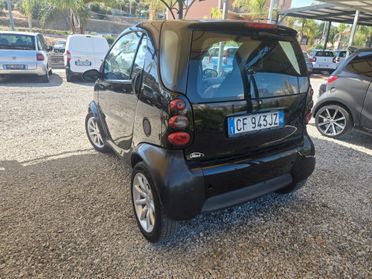 Smart 700 city-coupé pure