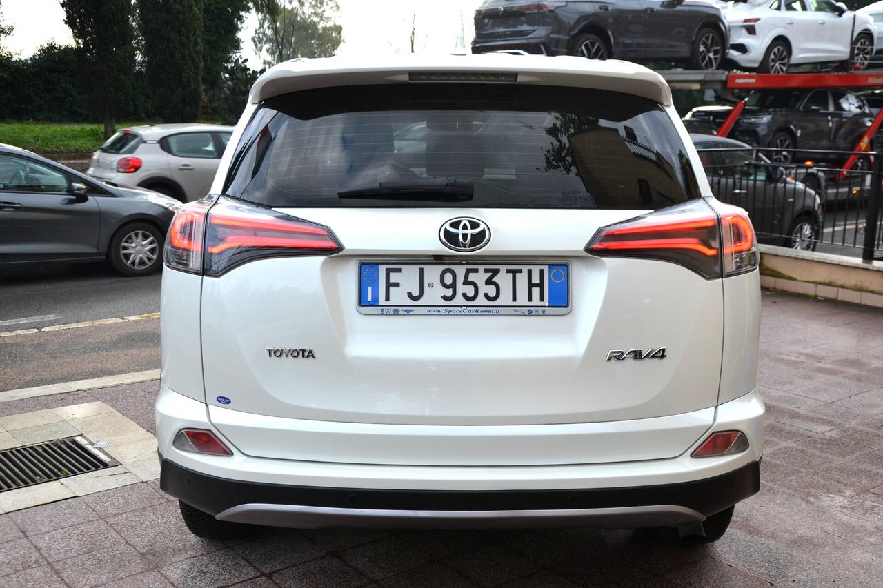 Toyota RAV 4 2.0 D-4D 143CV **NAVI+CRUISE+RCAM+PDC+LED+EURO6B*