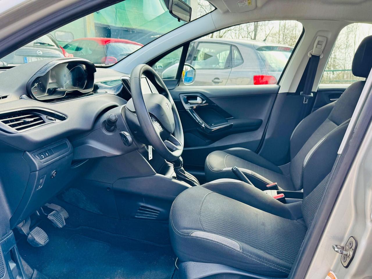 Peugeot 208 PureTech 82 5 porte