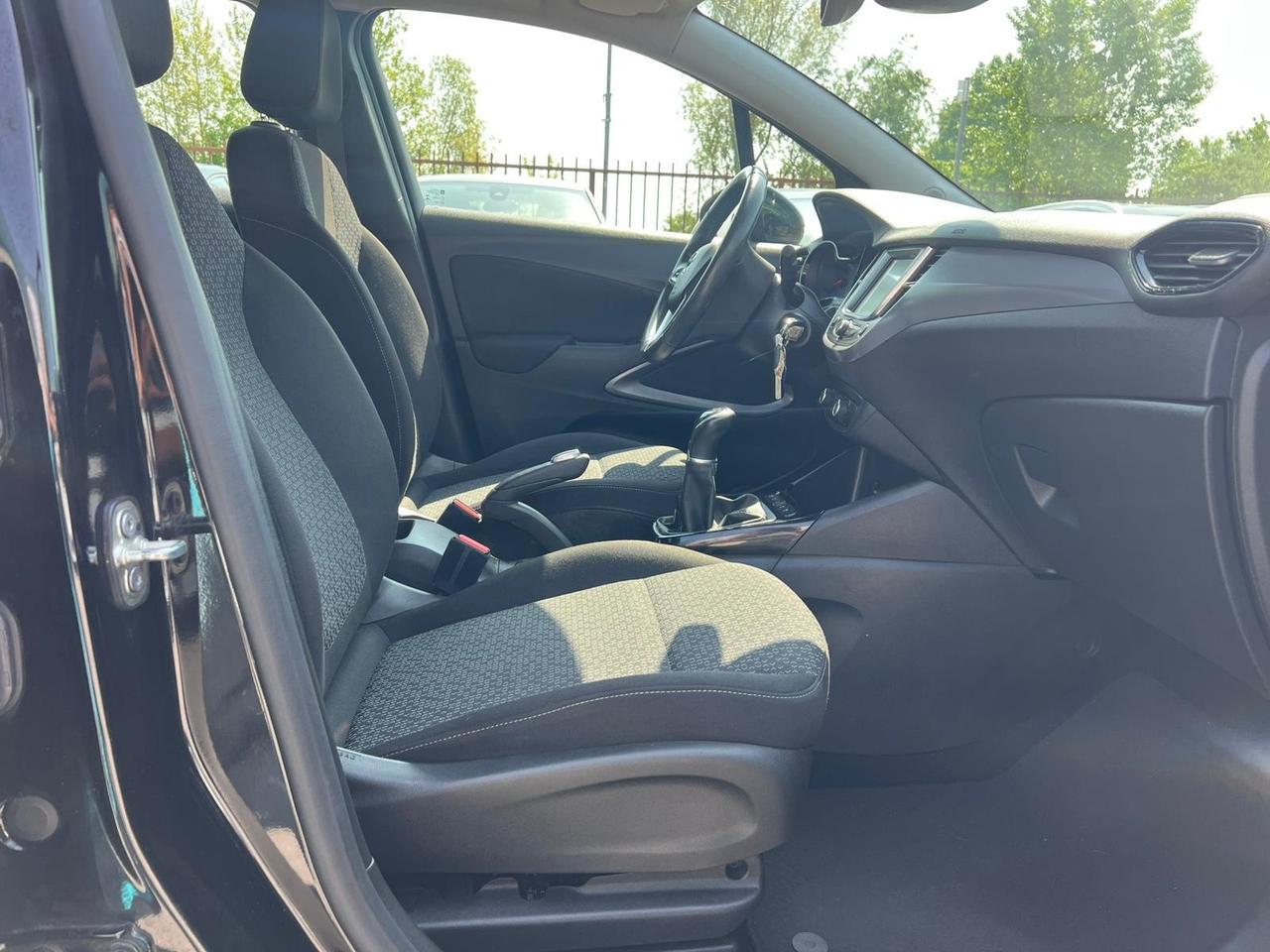 Opel Crossland 1.2 12V 83 Cv Edition total black