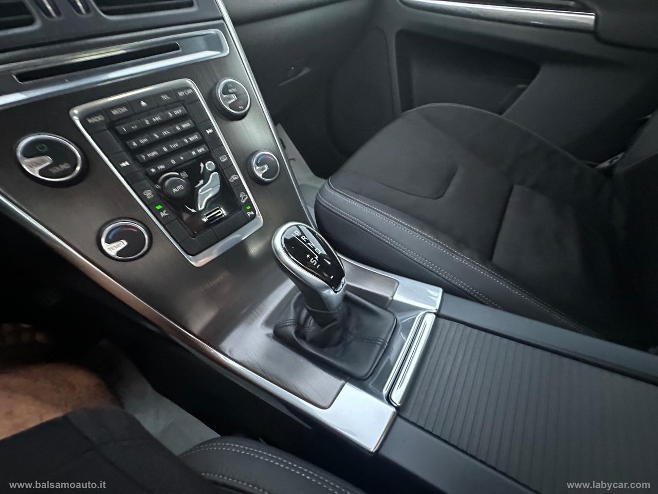 VOLVO XC60 AWD 2.4D Momentum